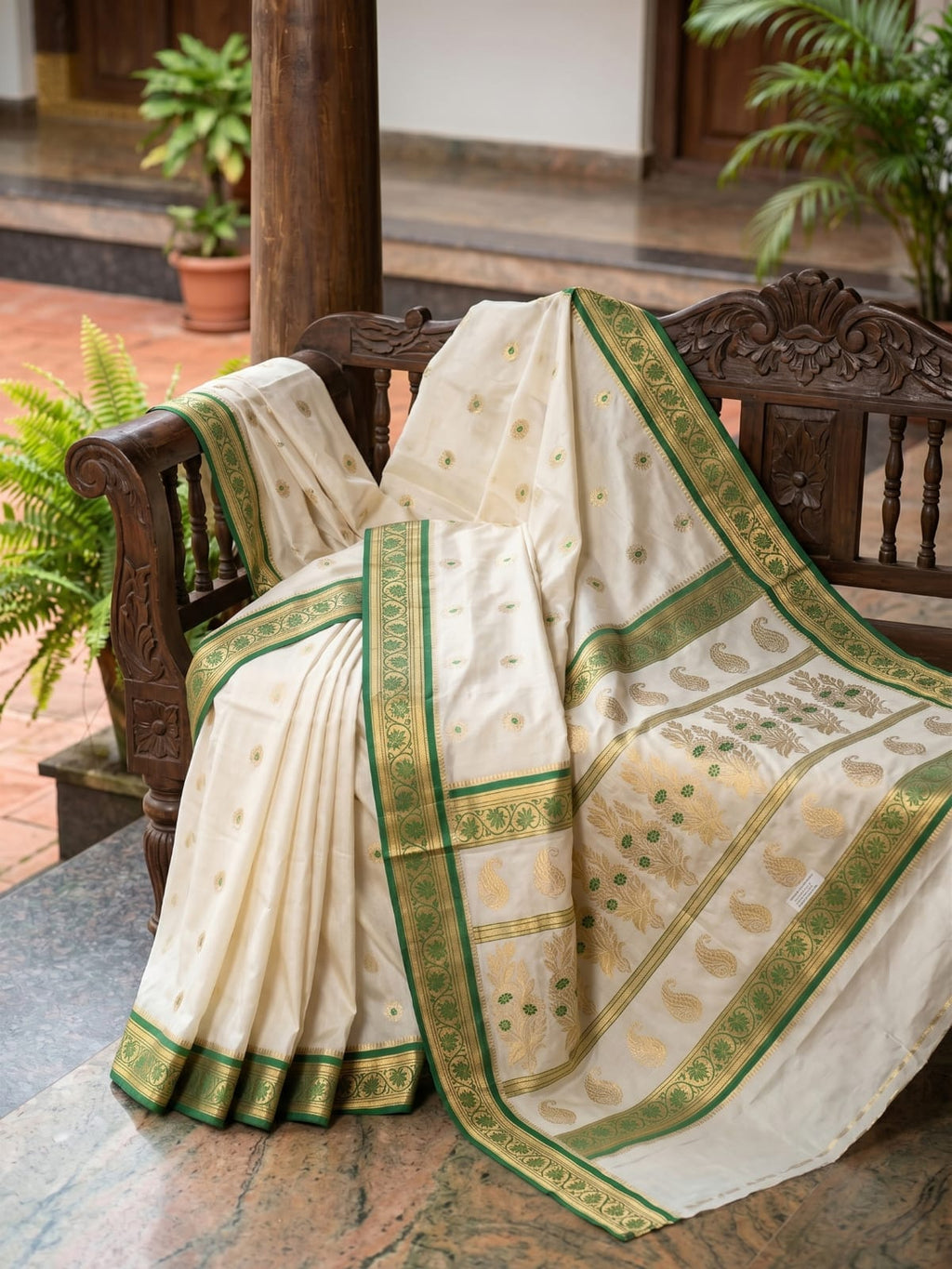 Lotus Meena Flower Mango 6.25 Mtr Saree